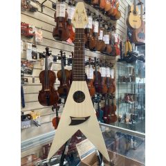 Mahalo Flying V White Ukulele UFV1