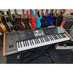 Korg Kronos 2 61 Note Music Workstation